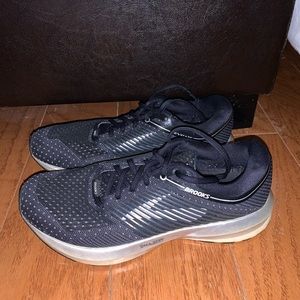 Brooks Levitate Running Shoes